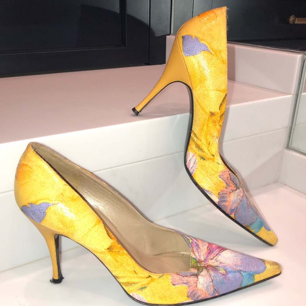 Stewart Weitzman Floral Spring Yellow